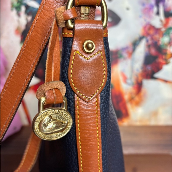 Dooney & Bourke Black and Tan Leather Shoulder Bag - Picture 3 of 13
